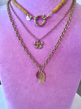 Load image into Gallery viewer, Gold-plated silver bow necklace
