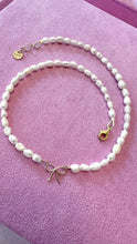 Load image into Gallery viewer, Bow Necklace With Pearls - Jeleja