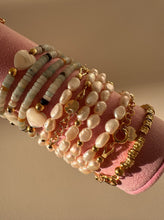 Load image into Gallery viewer, Bracelet With Pearls - Jeleja