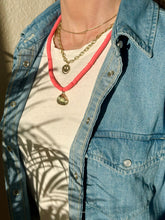 Load image into Gallery viewer, Long Necklace With Seashell - Jeleja