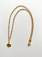 Load image into Gallery viewer, Necklace With Gold Plated Shell - Jeleja