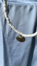 Load and play video in Gallery viewer, Long Necklace With Seashell
