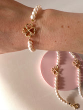 Load image into Gallery viewer, Four-Leaf Clover Bracelet
