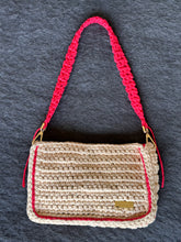 Load image into Gallery viewer, Crochet Shoulder Bag With Beige And Coral Recycled Cotton. Two Snap-hooks Connecting The Strap To The Bag
