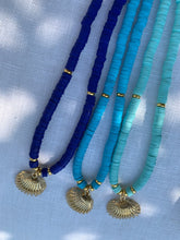 Load image into Gallery viewer, Blue Heishi Necklace With Seashell - Jeleja
