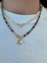 Load image into Gallery viewer, Bow Necklace With Pearls - Jeleja
