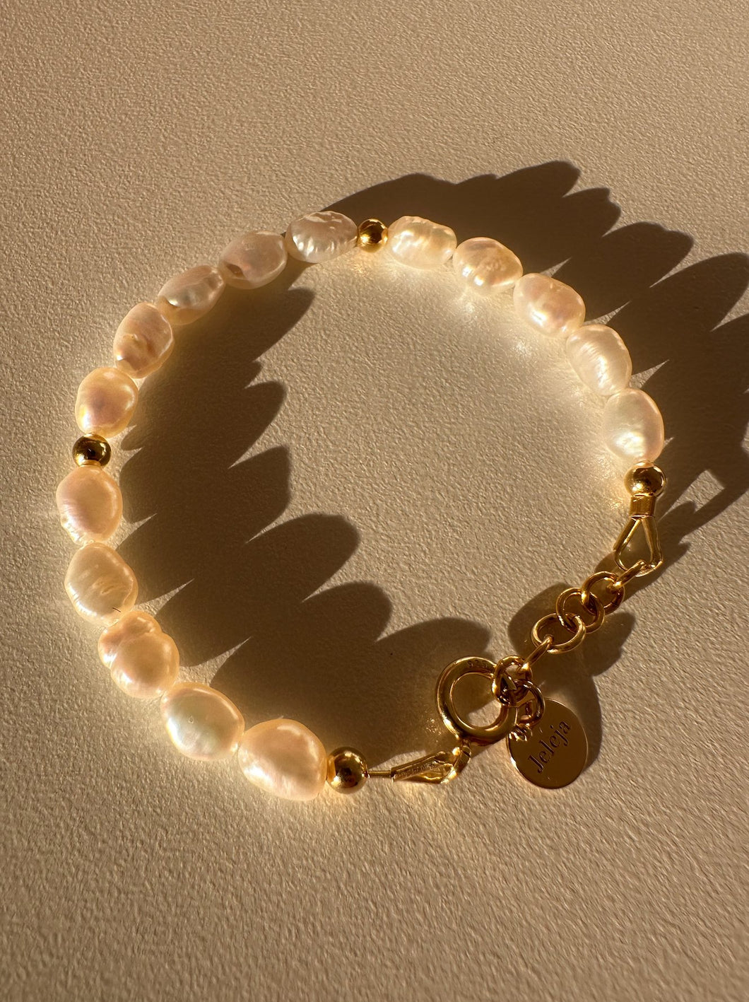 Bracelet With Pearls - Jeleja