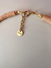 Load image into Gallery viewer, Heishi Necklace With Central Pearl - Jeleja
