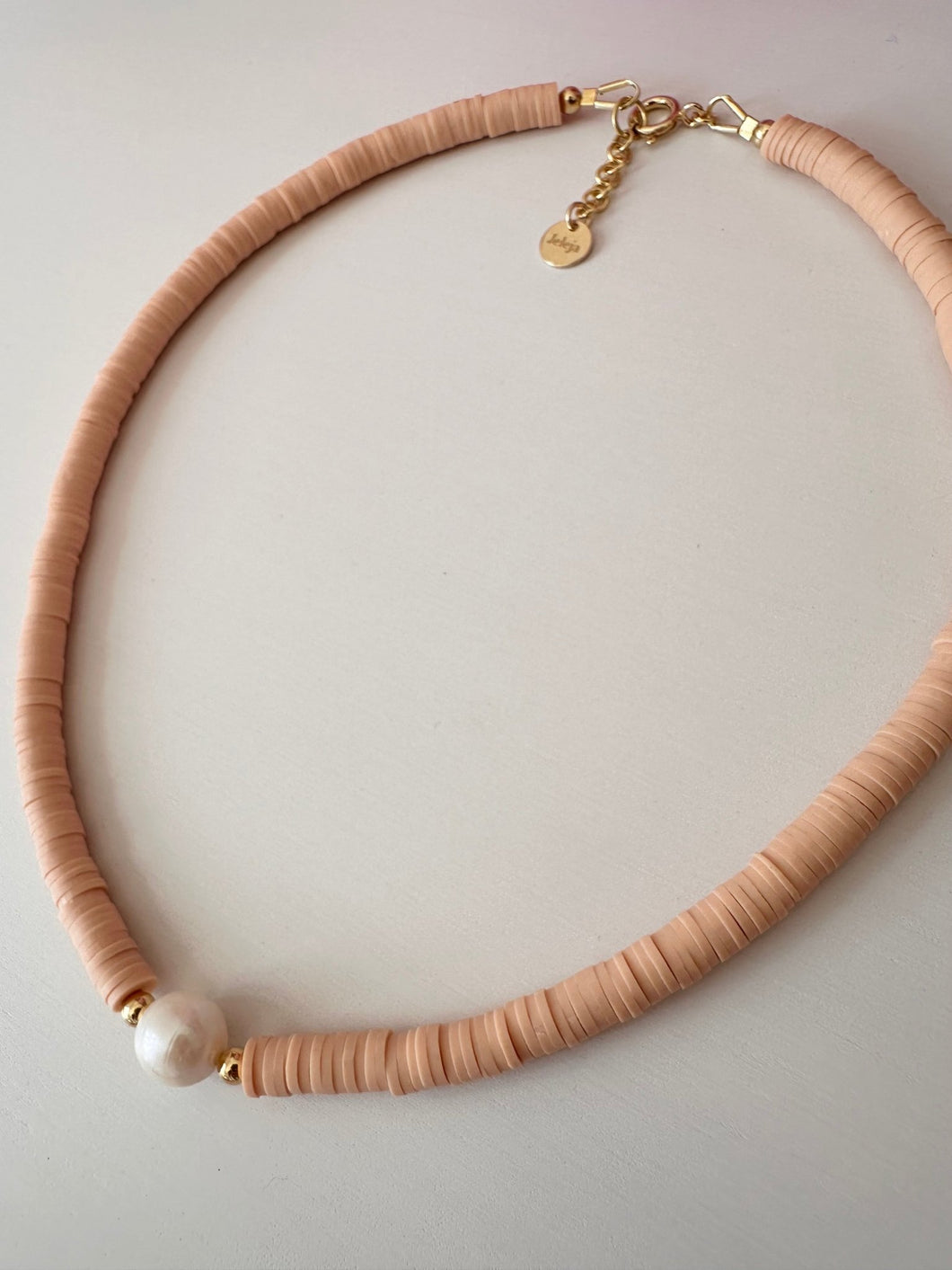 Heishi Necklace With Central Pearl - Jeleja