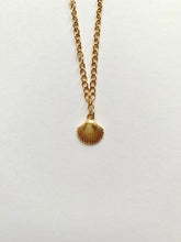 Load image into Gallery viewer, Necklace With Gold Plated Shell - Jeleja
